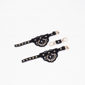 Черные кожаные наручники с клепками, кольцами и золотистой фурнитурой - Crazy Handmade - купить с доставкой в Химках