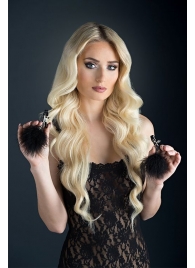 Зажимы для сосков с пухом FEATHERED NIPPLE CLAMPS - Blush Novelties - купить с доставкой в Химках