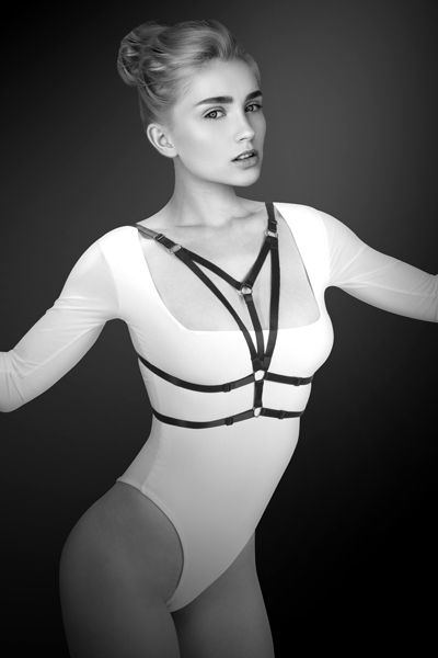 Черная упряжь на грудь Laura - Bijoux Pour Toi - купить с доставкой в Химках