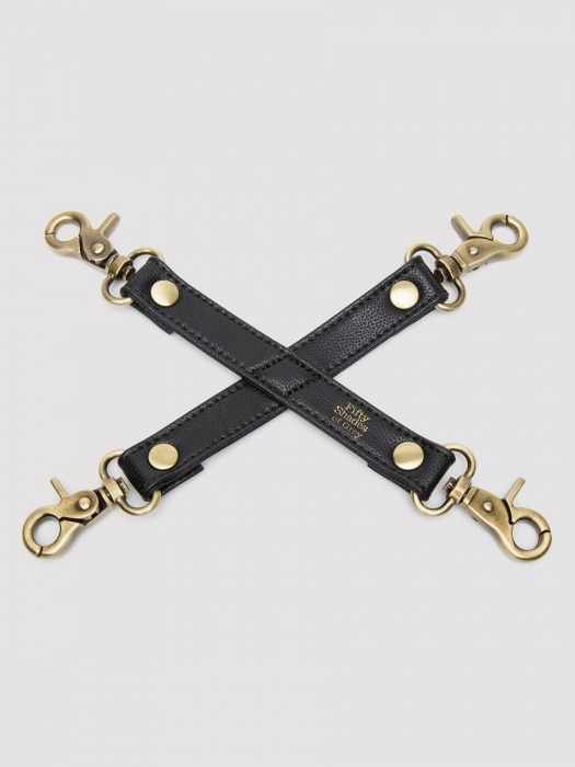 Черный фиксатор для манжет Bound to You Faux Leather Hogtie - Fifty Shades of Grey - купить с доставкой в Химках