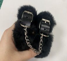 Черные наручники на цепи с меховой опушкой - Лунный свет - купить с доставкой в Химках