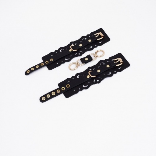 Черные кожаные наручники с узорами и золотистой фурнитурой - Crazy Handmade - купить с доставкой в Химках